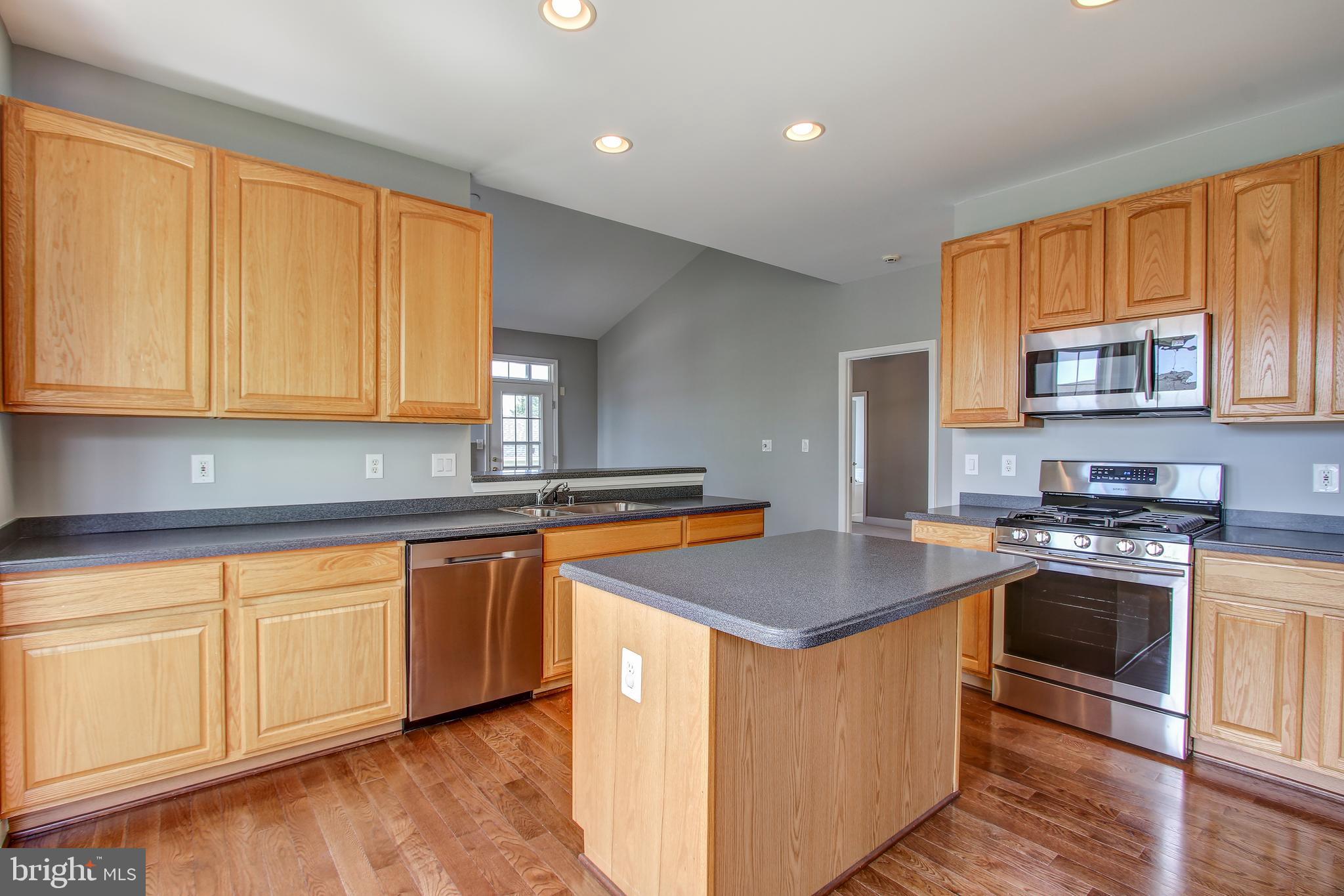 13620 Ryton Ridge Lane Gainesville, VA 20155 - Photo 12 of 34 Kitchen