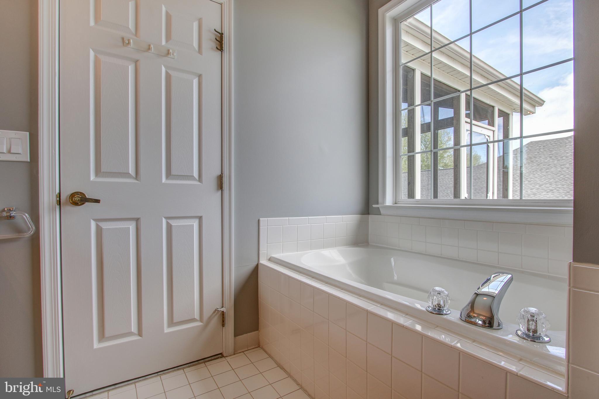 13620 Ryton Ridge Lane Gainesville, VA 20155 - Photo 23 of 34 Master Bathroom