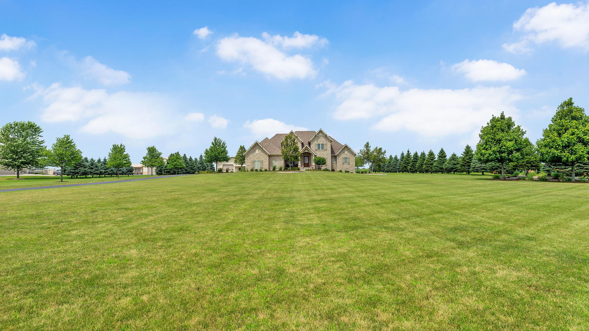 44-w230 Scott Road Sugar Grove, IL 60554 - Photo 2 of 44 a view of a green field