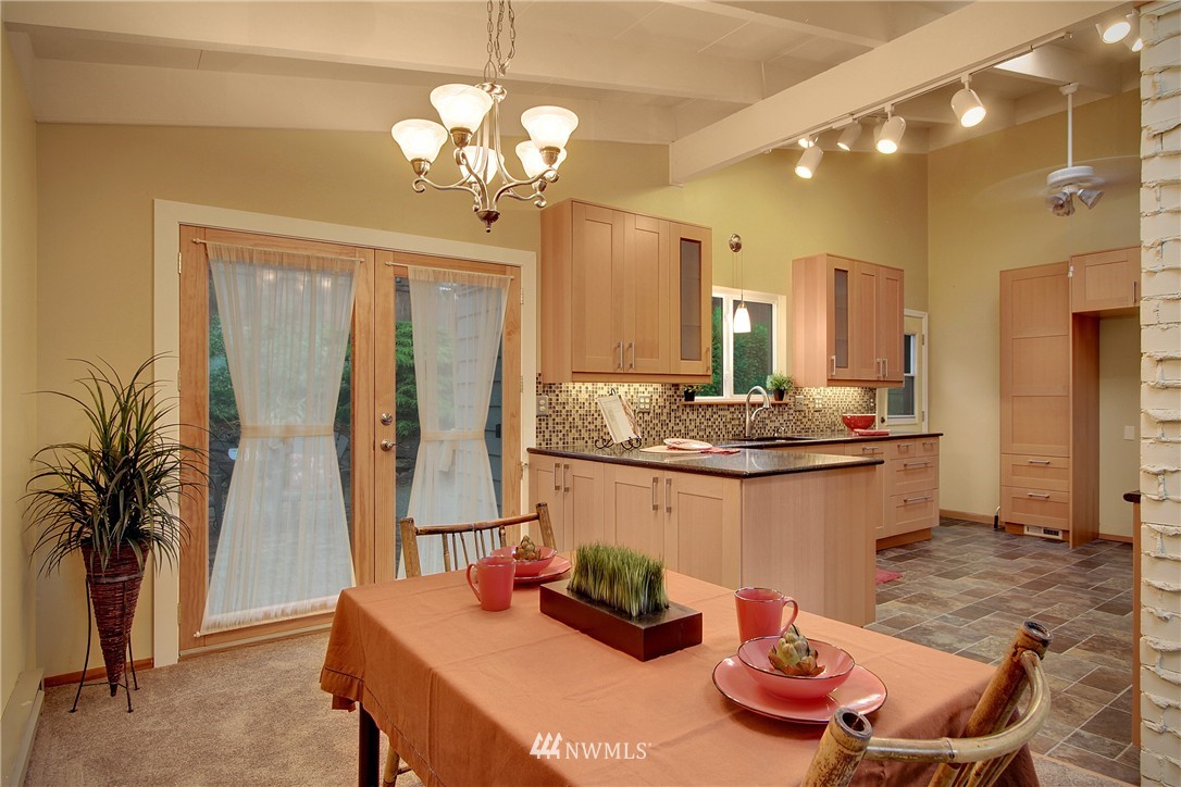 3710 Morris Avenue South Renton, WA 98055 - Photo 4 of 15