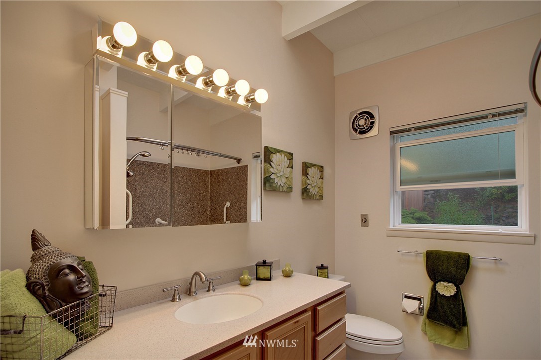 3710 Morris Avenue South Renton, WA 98055 - Photo 9 of 15