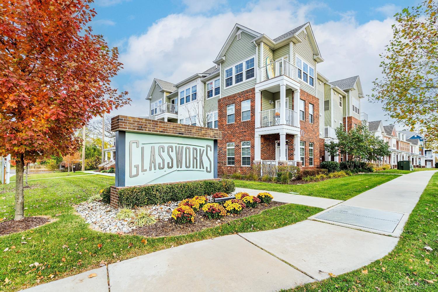 26 American Way Cliffwood, NJ 07721 - Photo 3 of 32 front view of a house with a yard