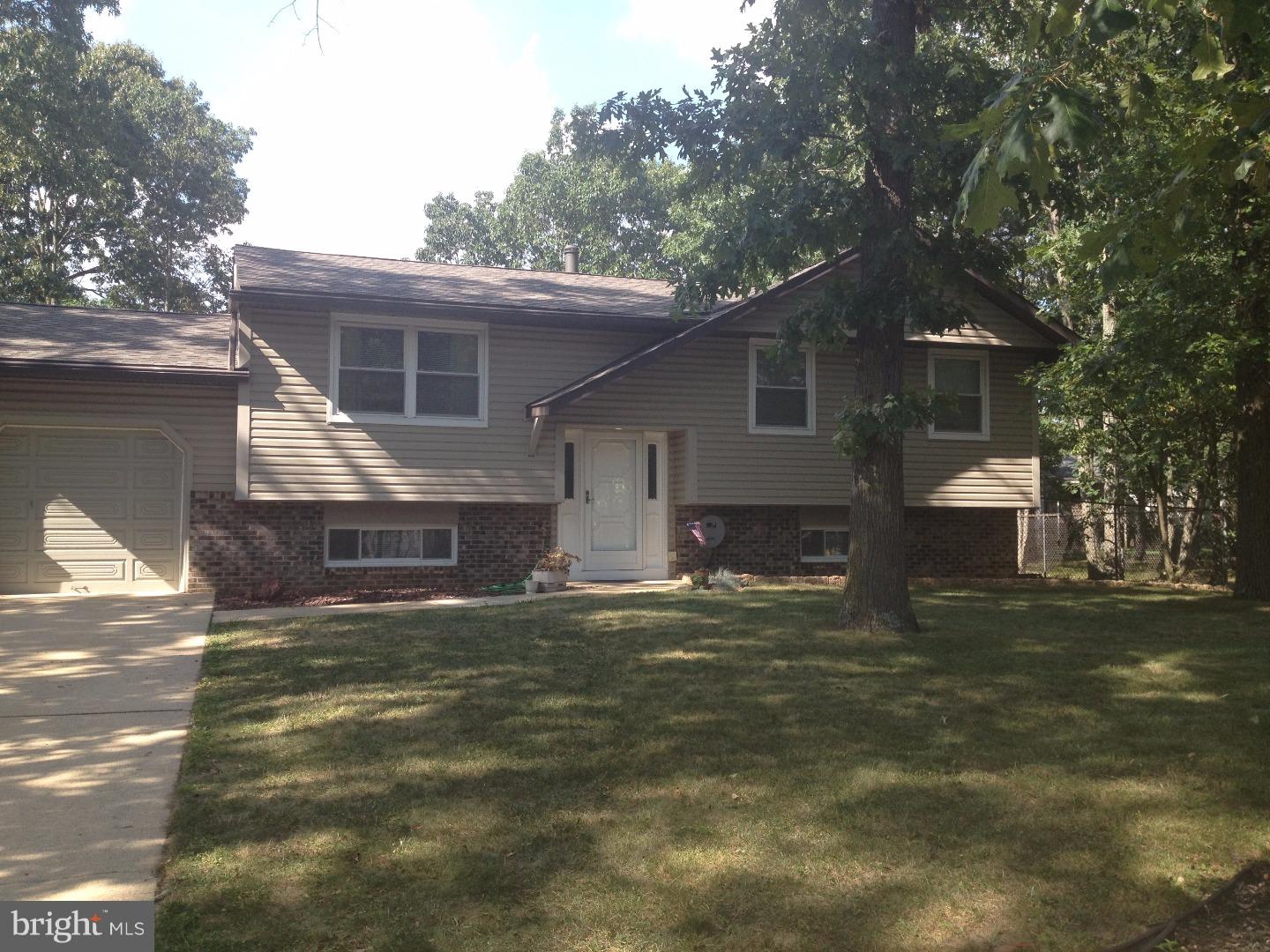 267 Peppermill Road West Berlin, NJ 08091 - Photo 1 of 25 Front Yard