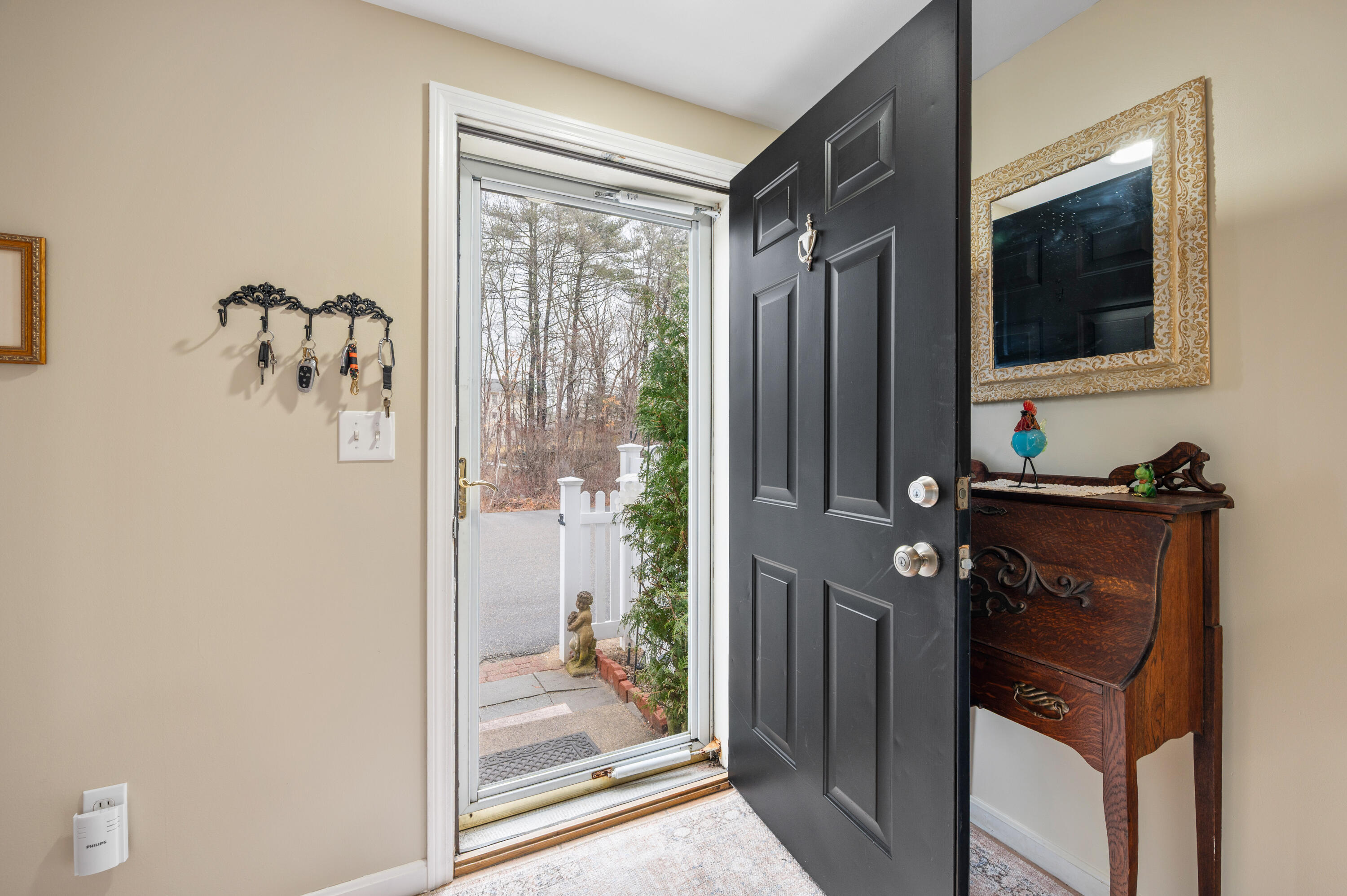 5 Elizabeth Road, Unit 5 South Berwick, ME 03908 - Photo 3 of 32 interior1