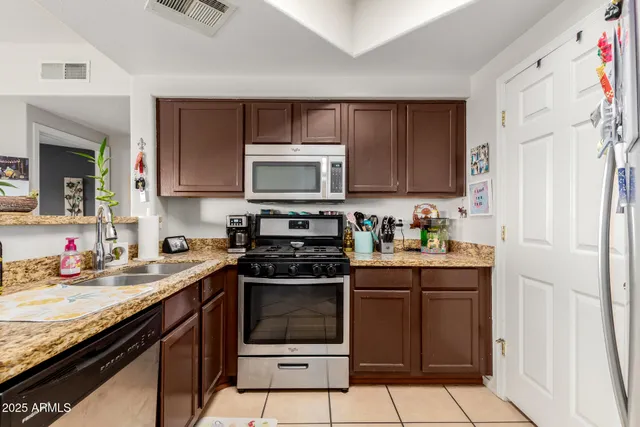 $264,500 | 10030 West Indian School Road, Unit 111, Phoenix, AZ 85037