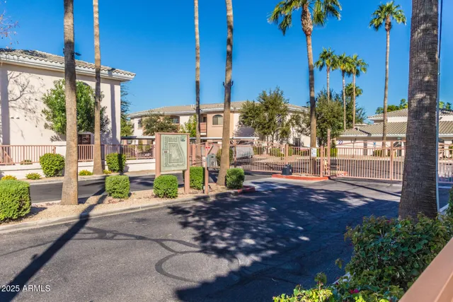 $264,500 | 10030 West Indian School Road, Unit 111, Phoenix, AZ 85037