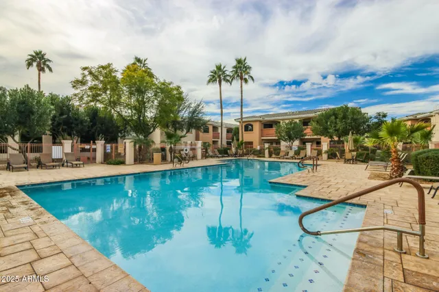 $264,500 | 10030 West Indian School Road, Unit 111, Phoenix, AZ 85037