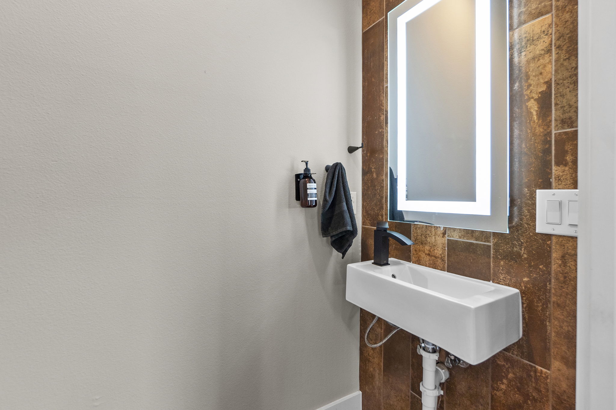 4706 Santa Anna Street, Unit 2 Austin, TX 78721 - Photo 8 of 23