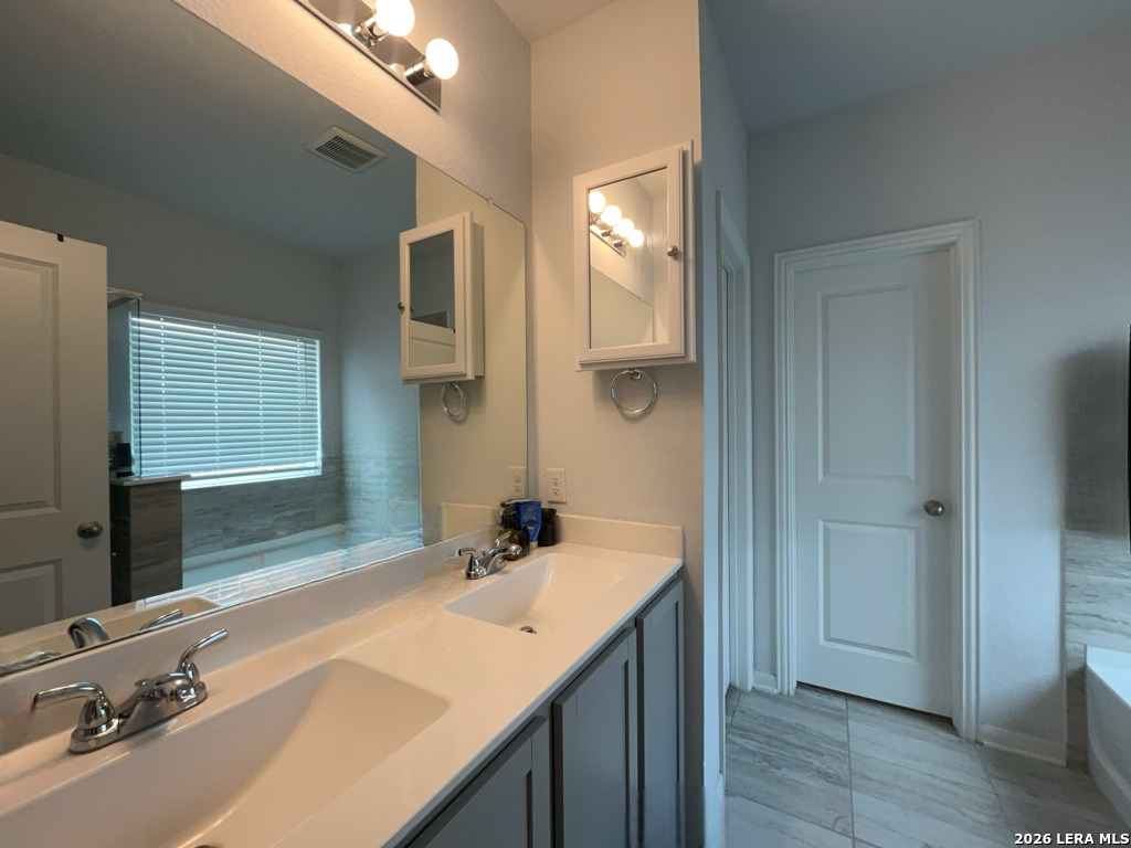 9203 Yaya Road Converse, TX 78109 - Photo 16 of 58