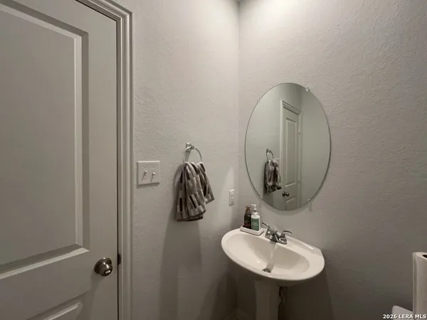 $2,050 | 9203 Yaya Road, Converse, TX 78109