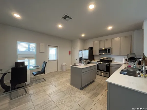 $2,050 | 9203 Yaya Road, Converse, TX 78109