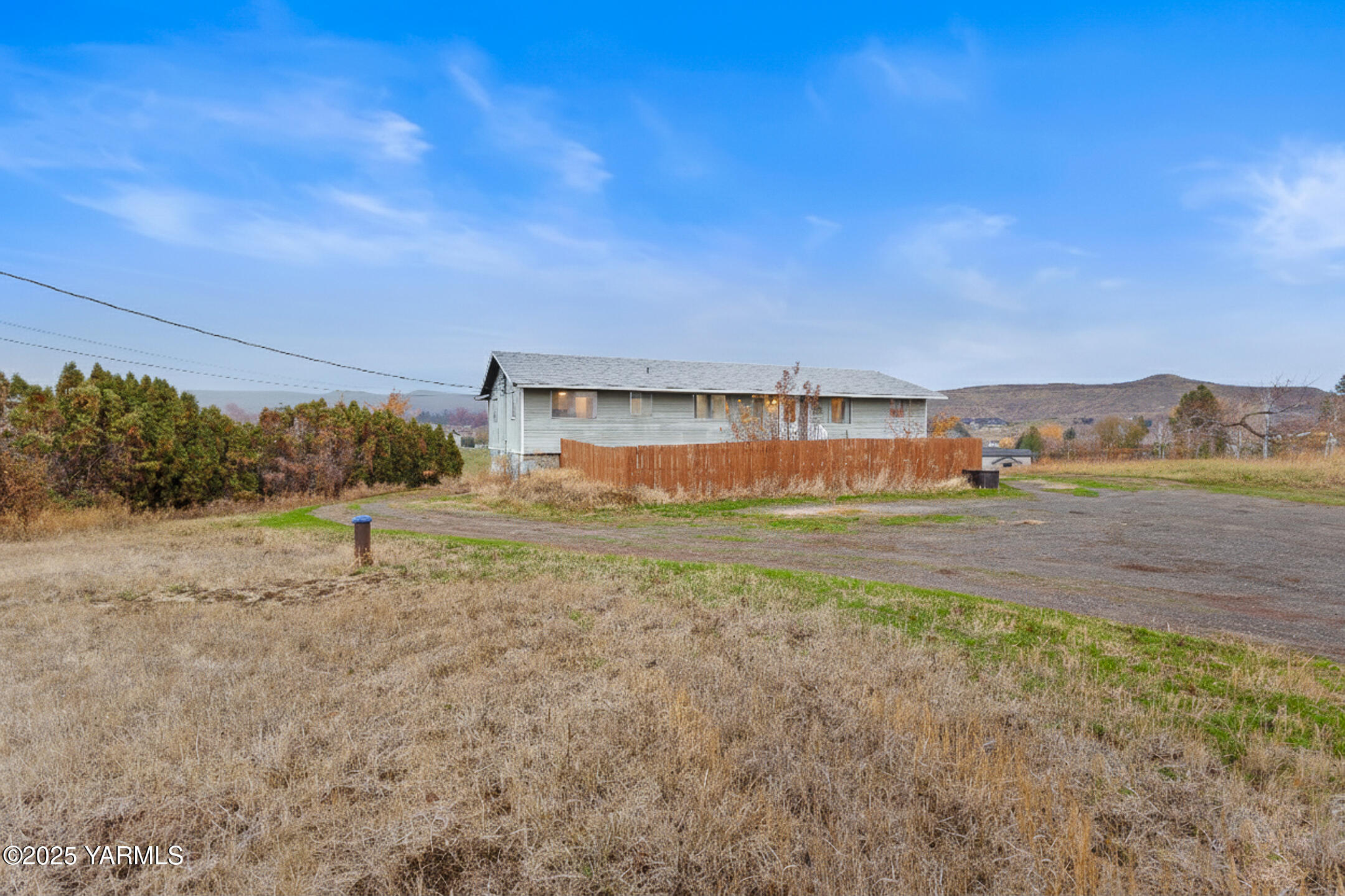 171 West Taylor Road Selah, WA 98942 - Photo 7 of 37 171WTaylorRd-43