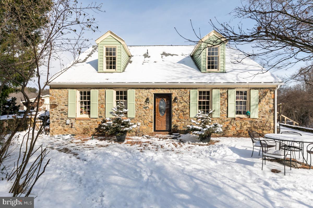 39846 Thomas Mill Road Leesburg, VA 20175 - Photo 1 of 42 Welcome home.