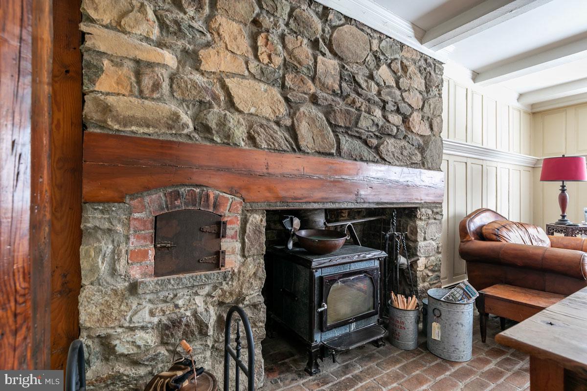 39846 Thomas Mill Road Leesburg, VA 20175 - Photo 14 of 42 Gas stove efficiency.