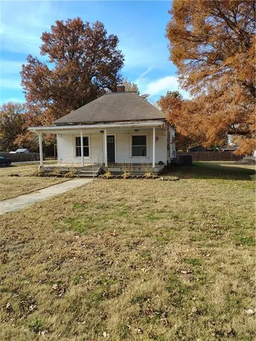 $70,000 | 401 South Washington Street, Weir, KS 66781