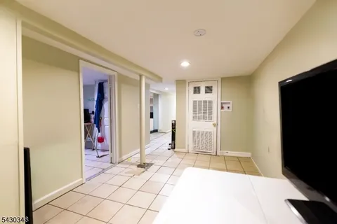 $650,000 | 58 11th Avenue West, Newark, NJ 07107