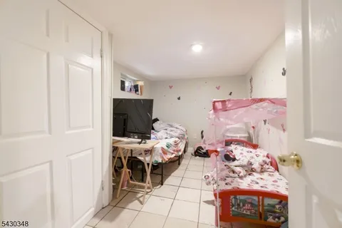$650,000 | 58 11th Avenue West, Newark, NJ 07107
