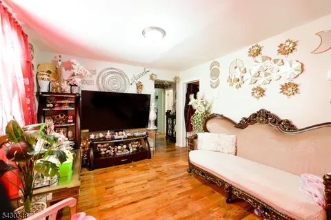 $650,000 | 58 11th Avenue West, Newark, NJ 07107