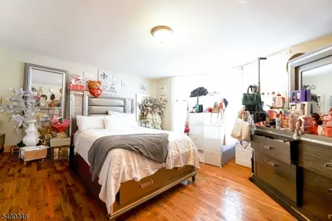 $650,000 | 58 11th Avenue West, Newark, NJ 07107
