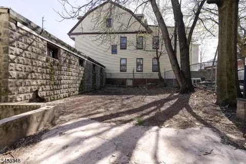 $650,000 | 58 11th Avenue West, Newark, NJ 07107