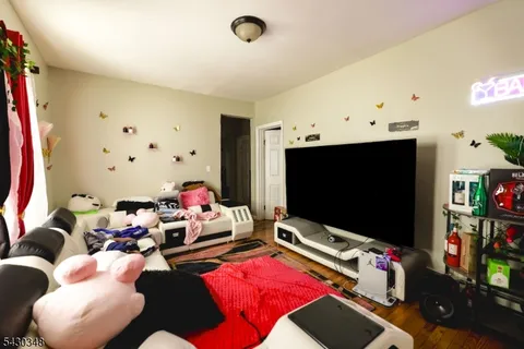 $650,000 | 58 11th Avenue West, Newark, NJ 07107