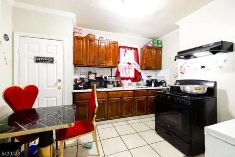$650,000 | 58 11th Avenue West, Newark, NJ 07107