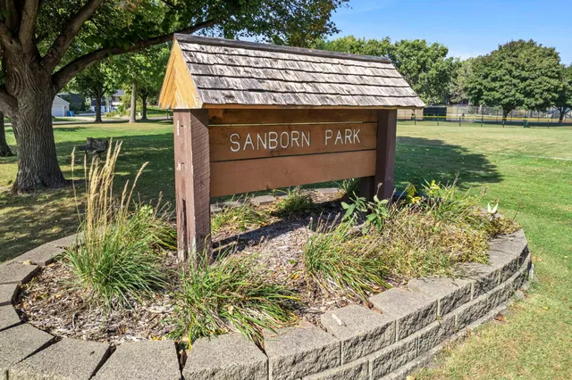 $425,000 | 4101 North 42nd Avenue, Robbinsdale, MN 55422