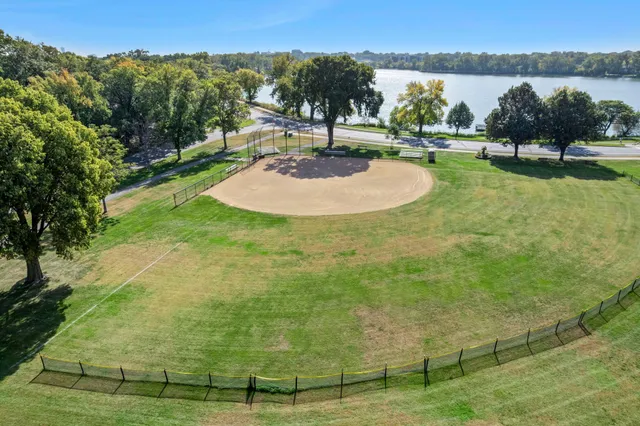 $425,000 | 4101 North 42nd Avenue, Robbinsdale, MN 55422