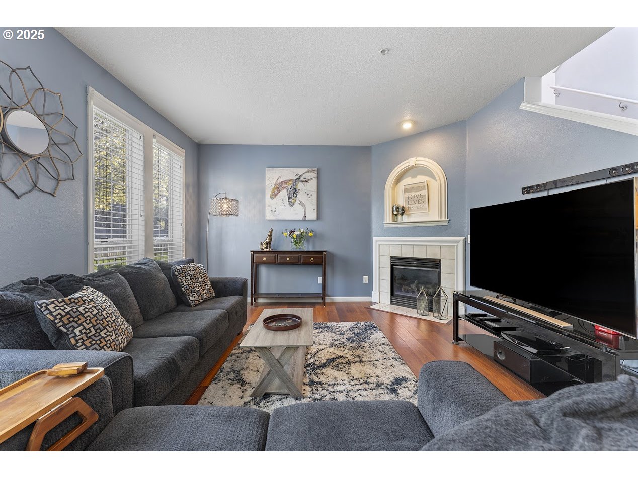 1032 Northwest Burnside Road Gresham, OR 97030 - Photo 5 of 32