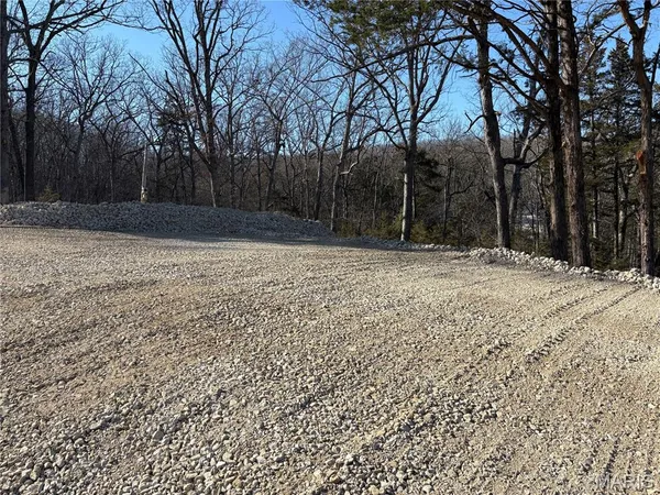 $31,900 | 336 Lake Shore Drive West, New Florence, MO 63363