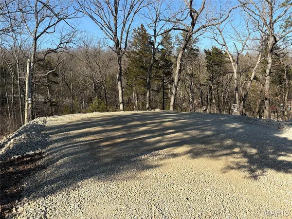 $31,900 | 336 Lake Shore Drive West, New Florence, MO 63363