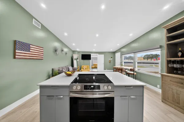 $710,000 | 801 Southeast 15th Street, Stuart, FL 34994