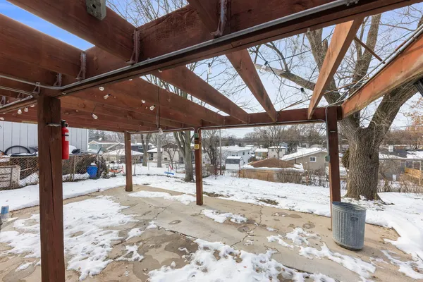 $349,999 | 1364 Leslie Lane East, Glendale Heights, IL 60139