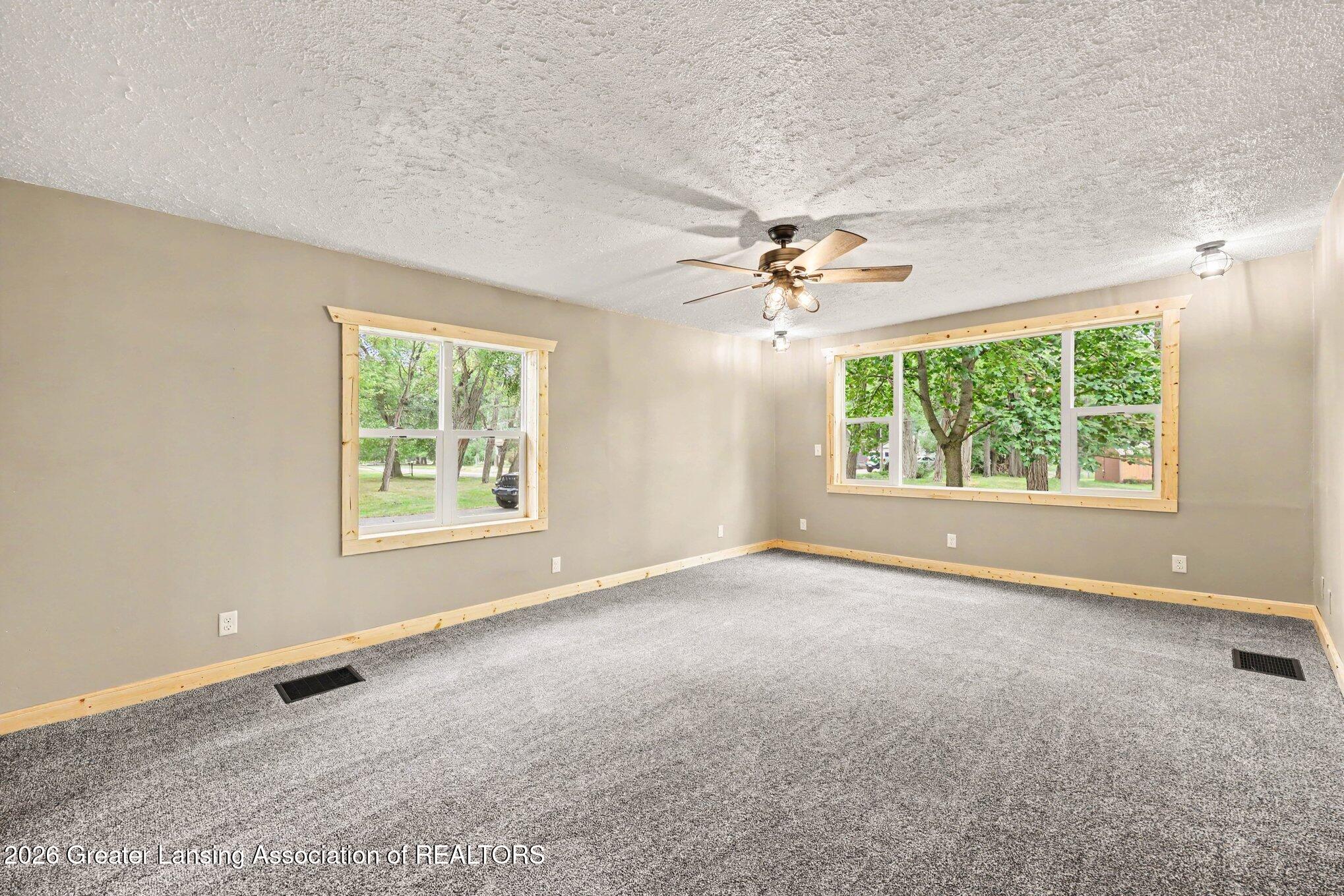 871 Dart Road Mason, MI 48854 - Photo 9 of 26 Living Room