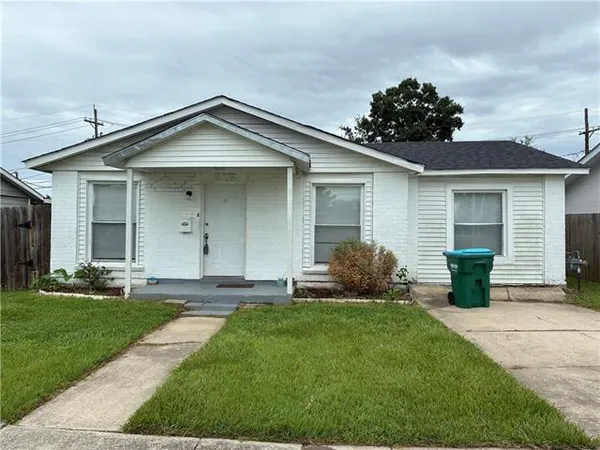 $174,900 | 216 Georgetown Drive, Kenner, LA 70065
