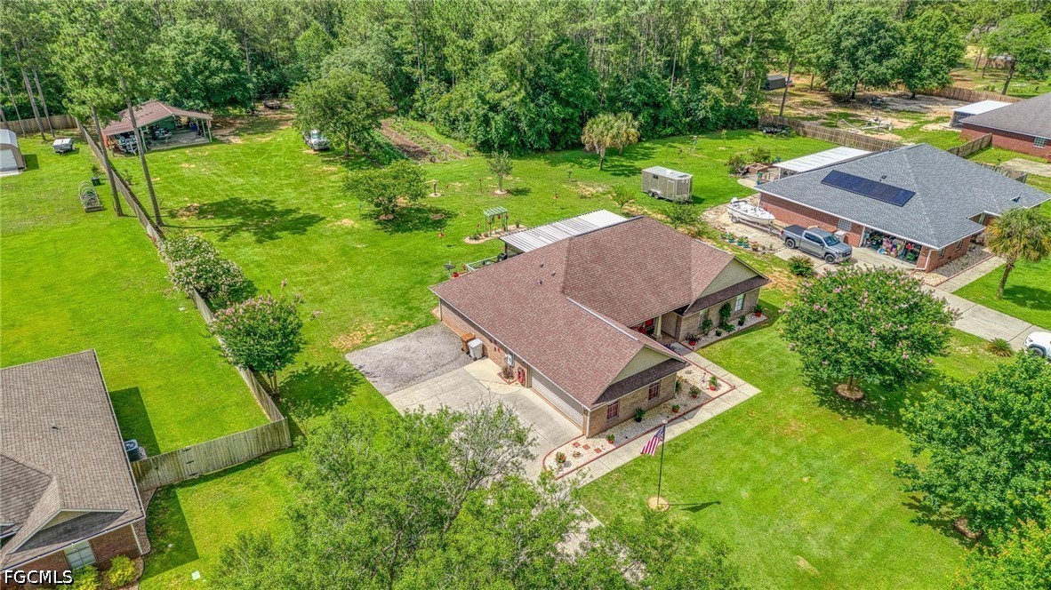 9915 Nichols Lake Road Milton, FL 32583 - Photo 3 of 39