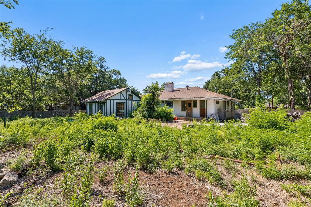 1815 West Oak Street Denton, TX 76201 - Photo 3 of 17