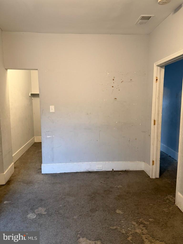 1409 East Lanvale Street Baltimore, MD 21213 - Photo 18 of 25 an empty room