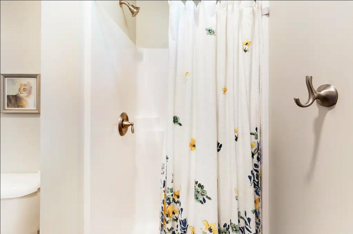 55 Frontier Way, Unit 184 Arundel, ME 04046 - Photo 23 of 54 Primary bath