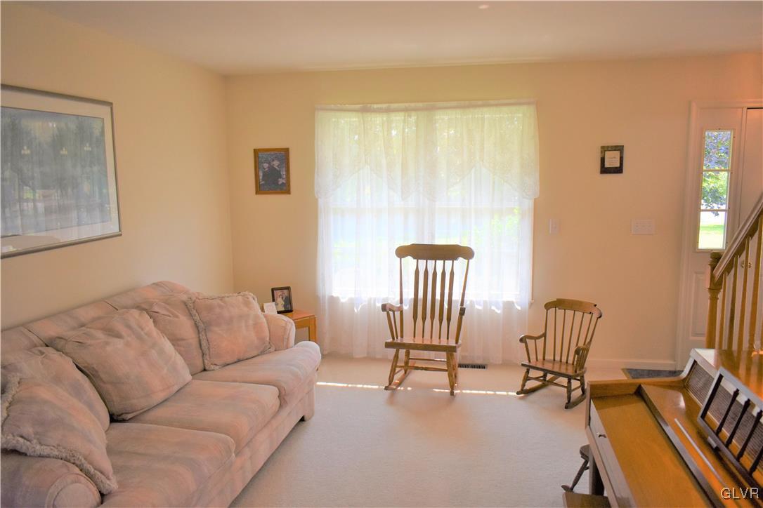 475 Kressman Road Easton, PA 18042 - Photo 4 of 33 Gallery Image 4