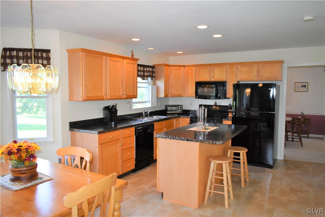 475 Kressman Road Easton, PA 18042 - Photo 7 of 33 Gallery Image 7