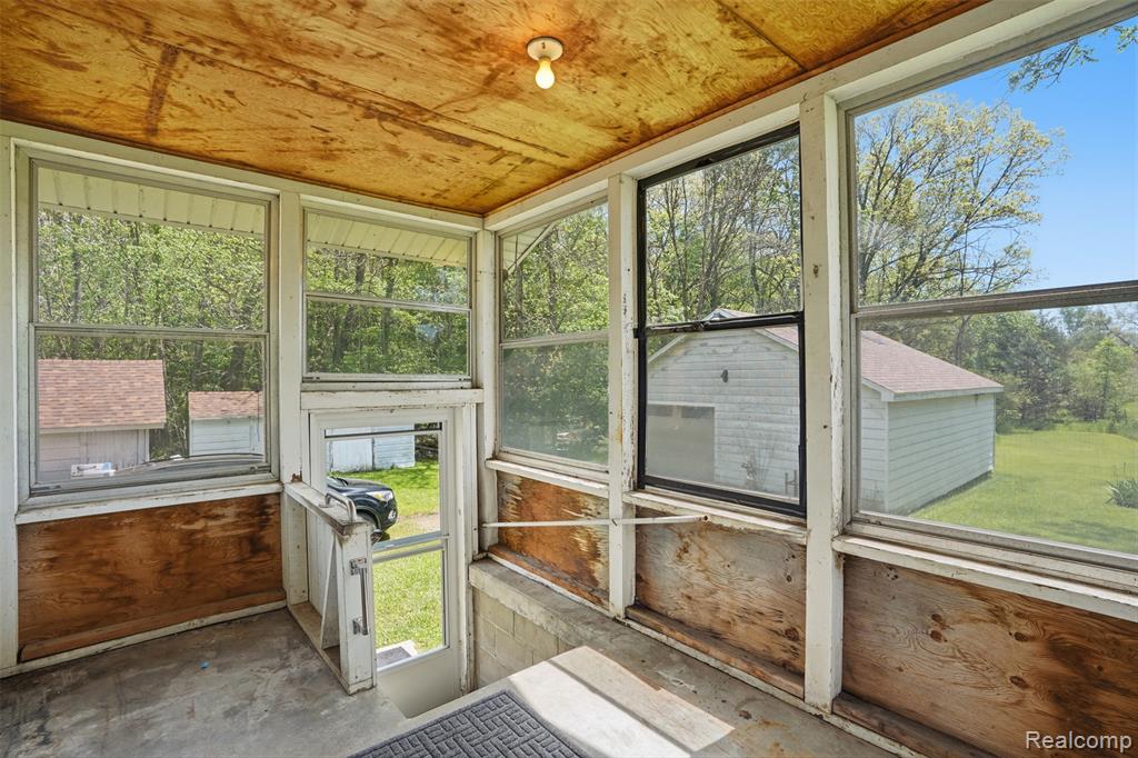 3405 West Coon Lake Road Howell, MI 48843 - Photo 20 of 36