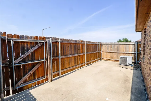 $1,750 | 500 Deacon Drive West, College Station, TX 77845