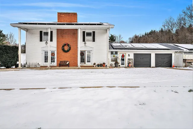 $475,000 | 29726 East Fawn River Road, Sturgis, MI 49091