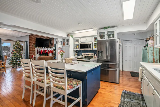 $475,000 | 29726 East Fawn River Road, Sturgis, MI 49091