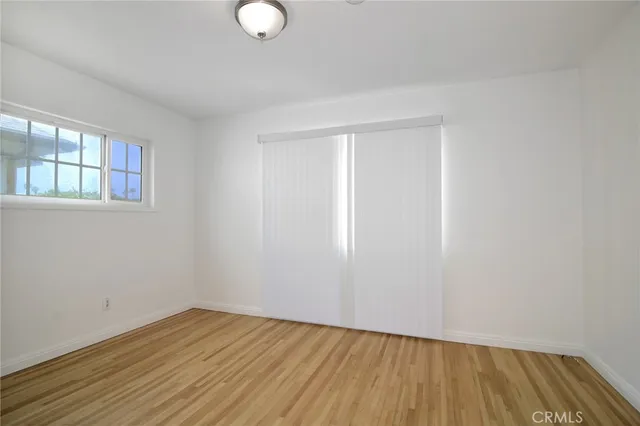 $975,000 | 19324 Victory Boulevard, Reseda, CA 91335