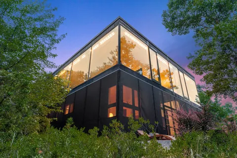 $7,850,000 | 1052 Noyac Path, Water Mill, NY 11976