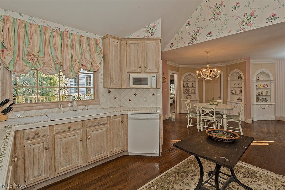 4250 Lander Road Orange, OH 44022 - Photo 9 of 25 Gallery Image 9