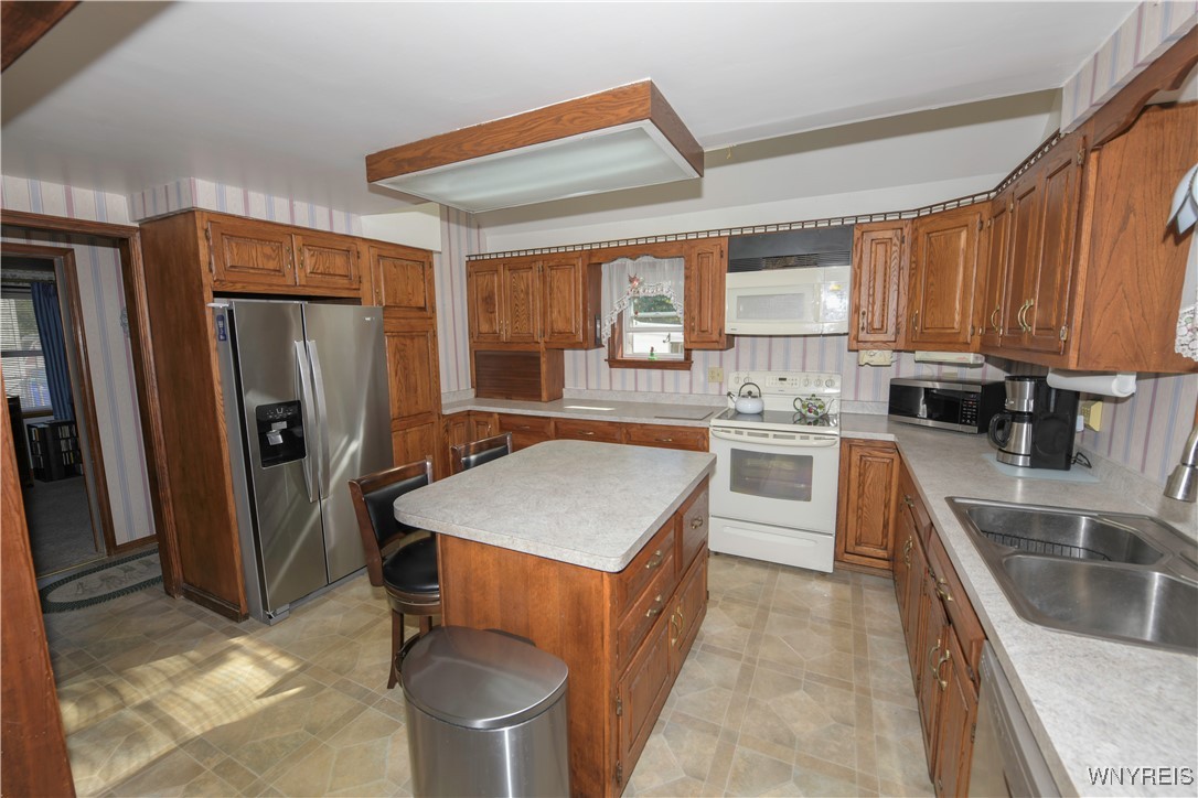 1000 Saunders Settlement Road Niagara Falls, NY 14305 - Photo 5 of 29