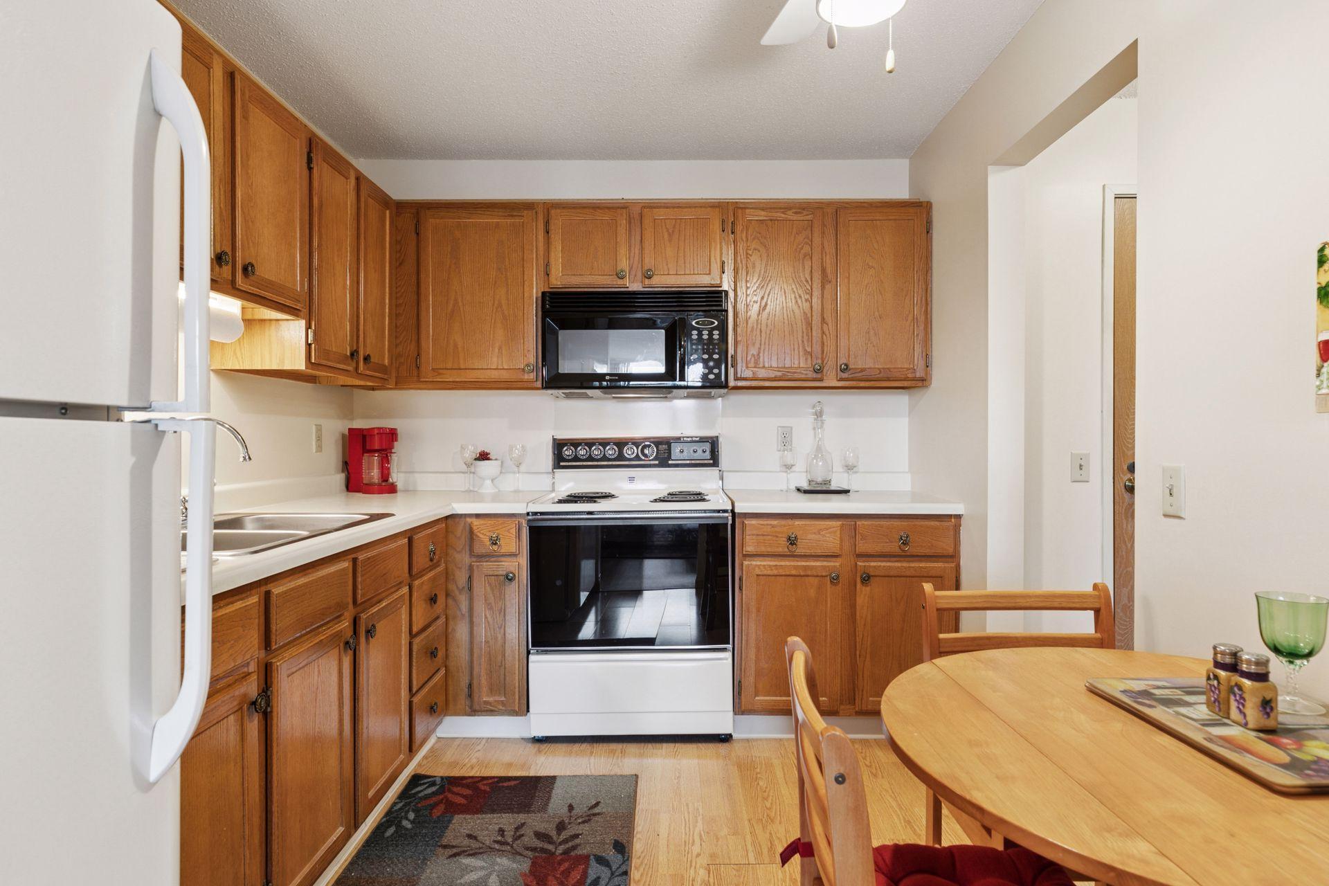 500 County B Road West, Unit 223 Roseville, MN 55113 - Photo 18 of 38 Gallery Image 18